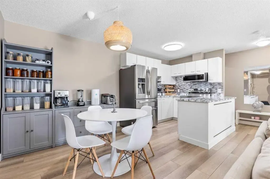 2611 Edenwold Heights NW, #11