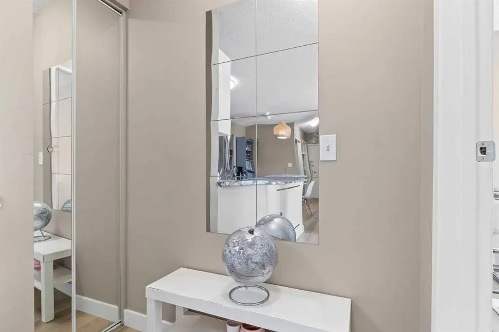 2611 Edenwold Heights NW, #11