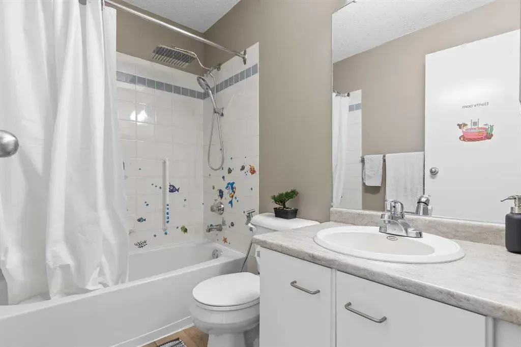 2611 Edenwold Heights NW, #11