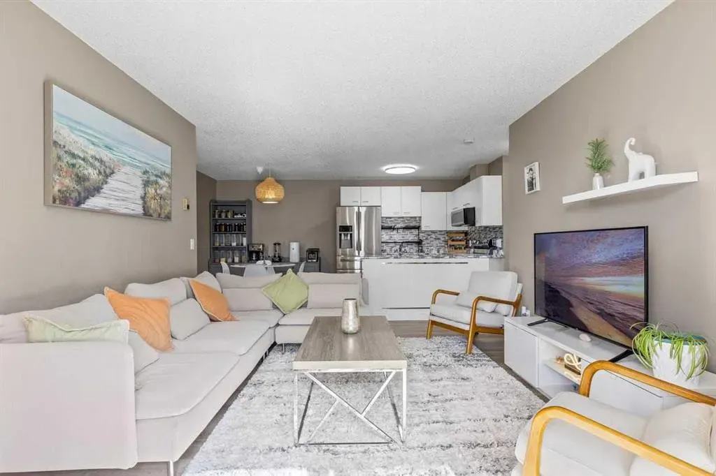 2611 Edenwold Heights NW, #11