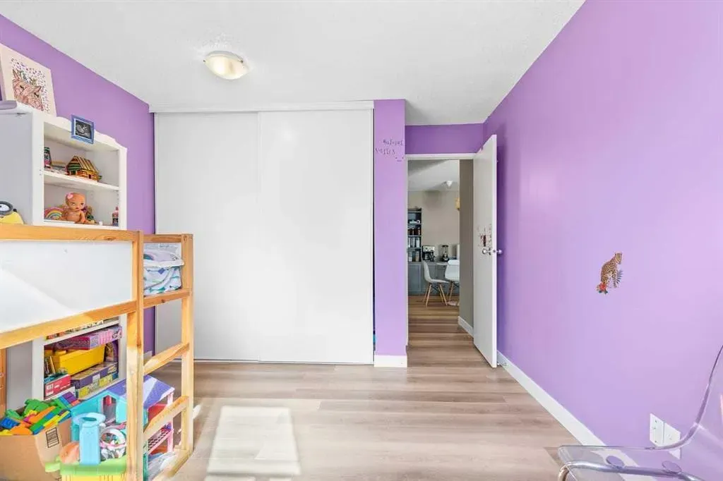 2611 Edenwold Heights NW, #11