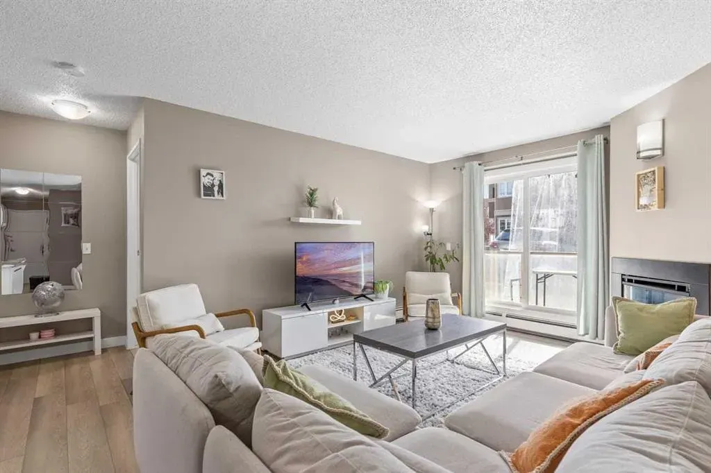 2611 Edenwold Heights NW, #11