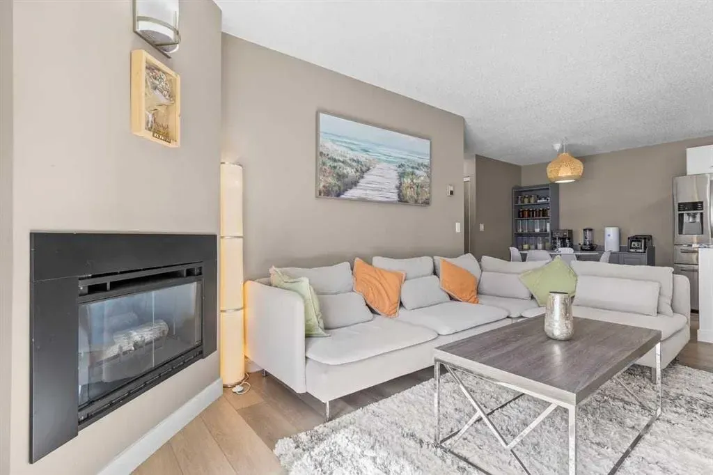 2611 Edenwold Heights NW, #11