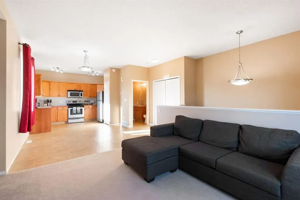 5029 48 Street, #A