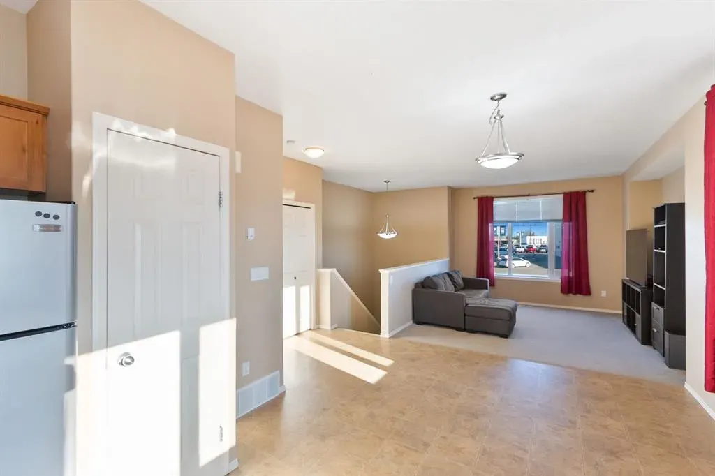 5029 48 Street, #A