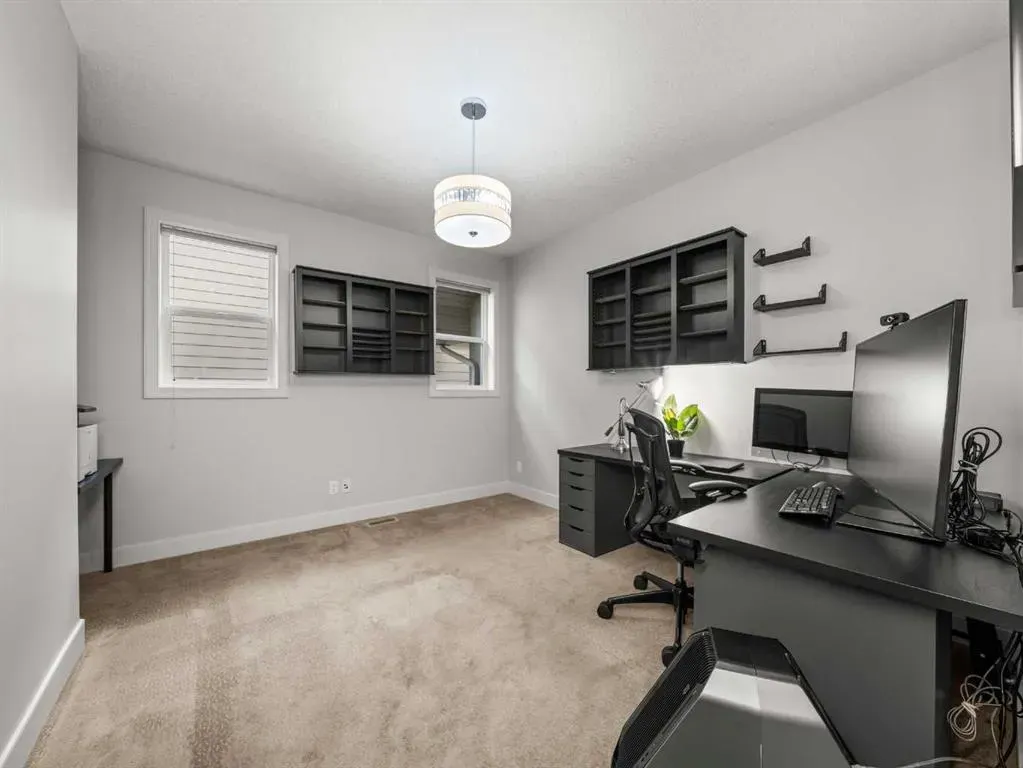 95 Mahogany Manor SE