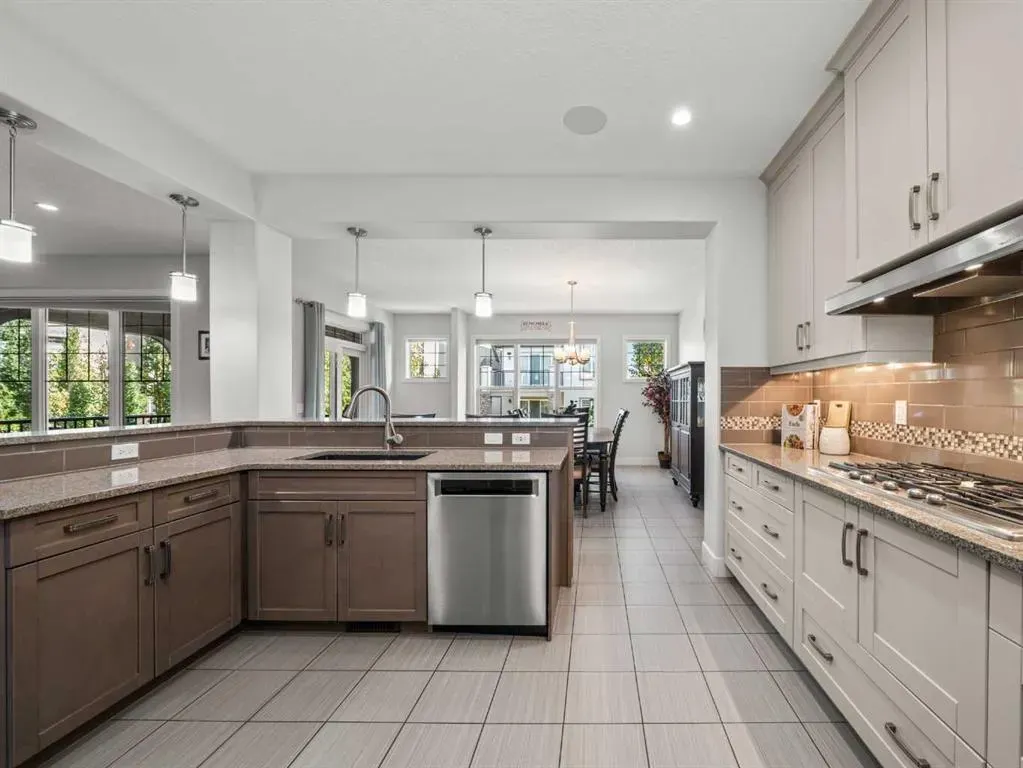 95 Mahogany Manor SE