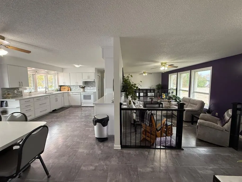 10213 97 Ave