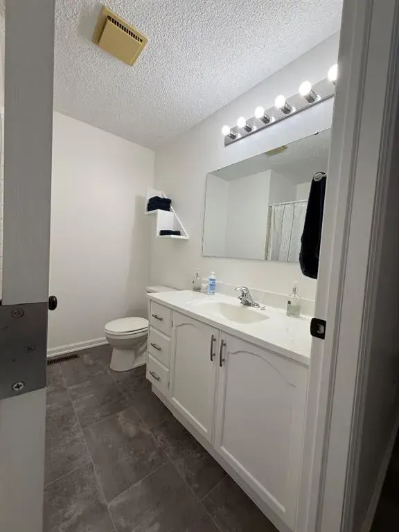 10213 97 Ave