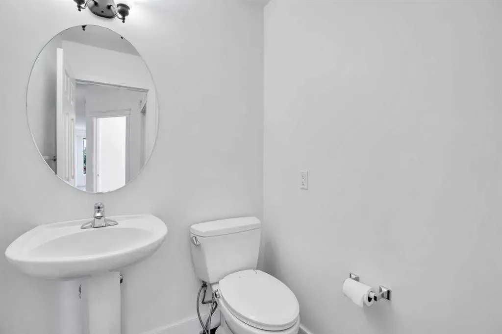 444 Evanston View NW