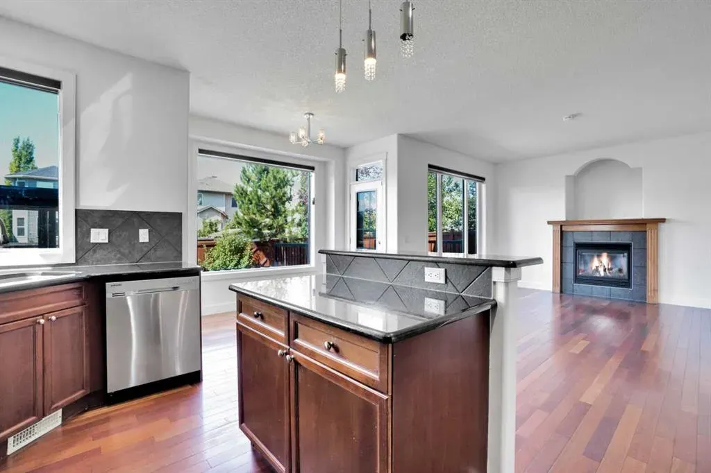 444 Evanston View NW