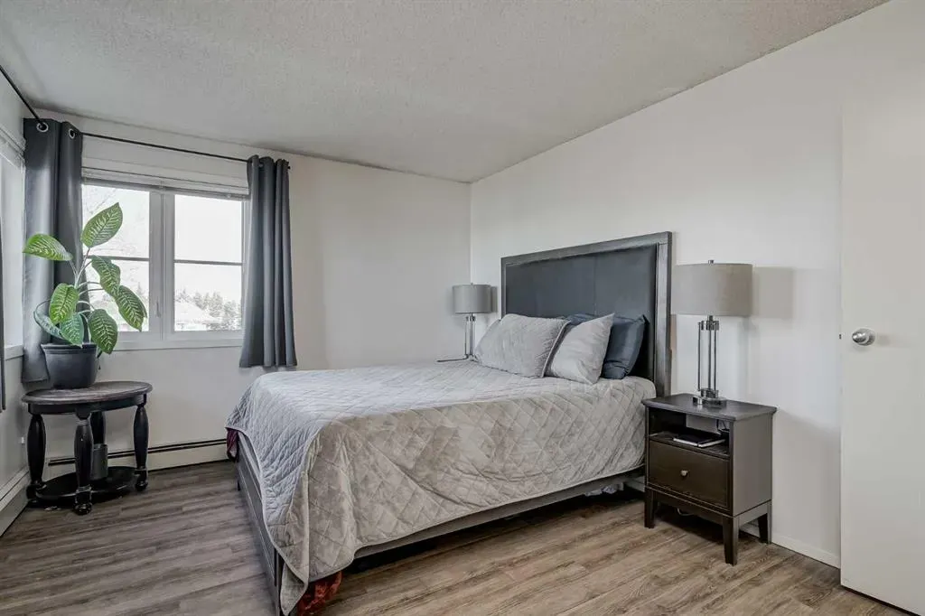 2834 Edenwold Heights NW, #34