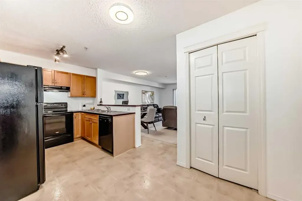 70 PANAMOUNT Drive NW, #4212