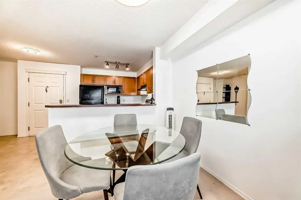 70 PANAMOUNT Drive NW, #4212