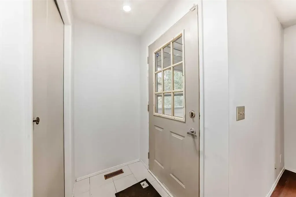 380 Bermuda Drive NW, ##11