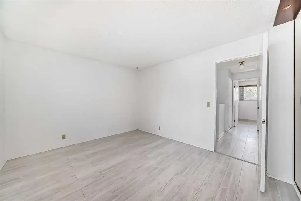 380 Bermuda Drive NW, ##11