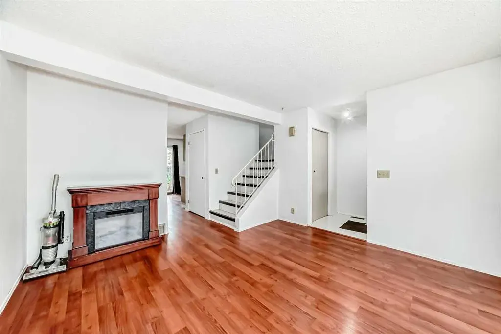 380 Bermuda Drive NW, ##11