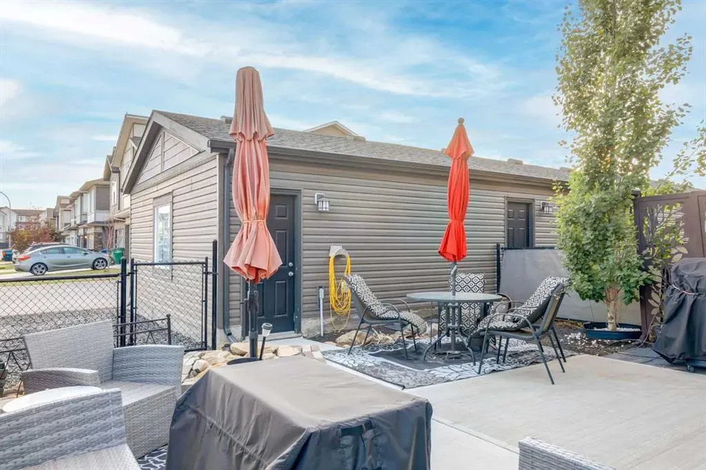 1136 MIDTOWN Lane SW