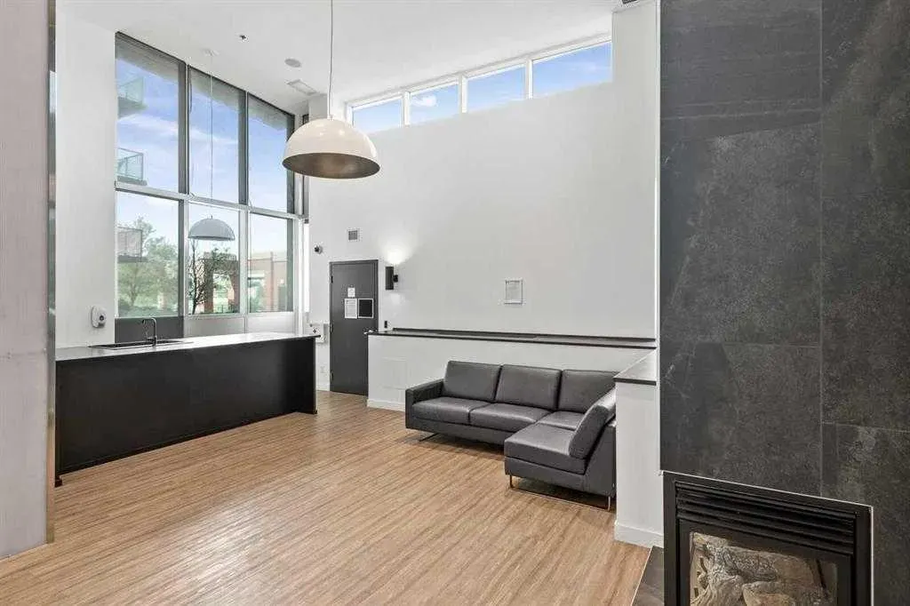 210 15 Avenue SE, #2307