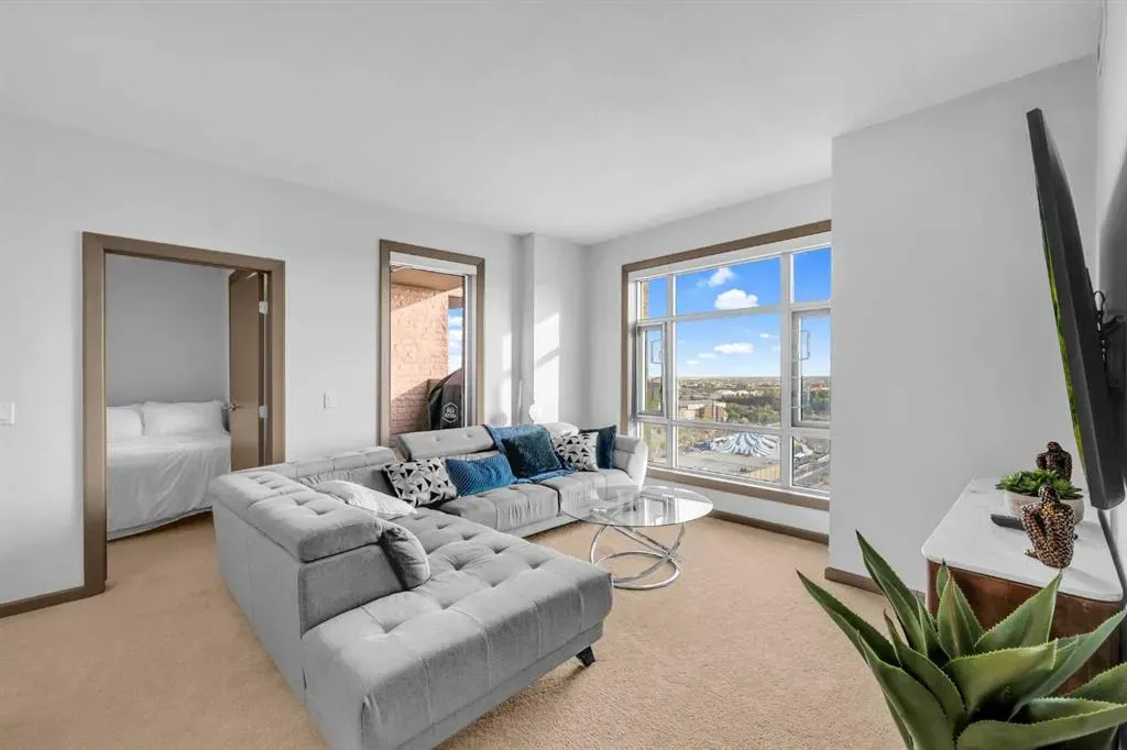 210 15 Avenue SE, #2307