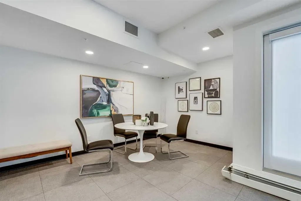 395 Skyview Parkway NE, #2303