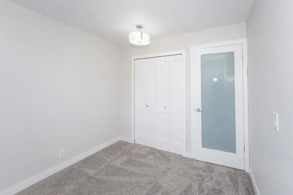 343 Falshire Way NE