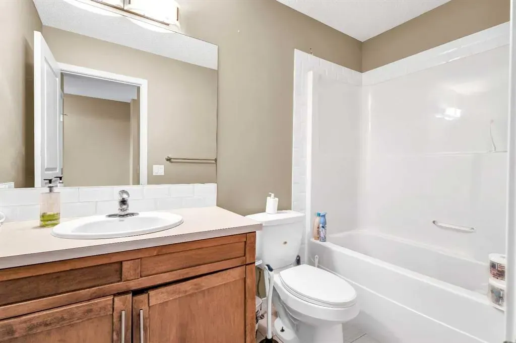 216 Copperpond Green SE