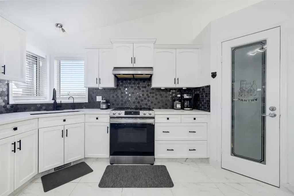 44 Parkside Crescent