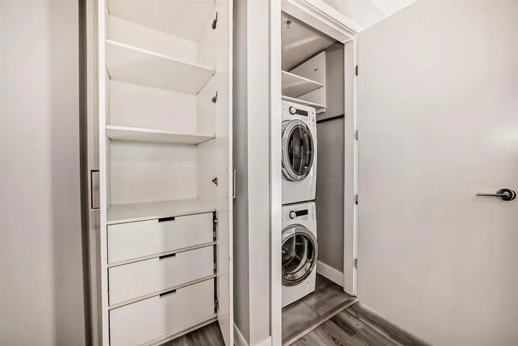 1521 26 Avenue SW, #206