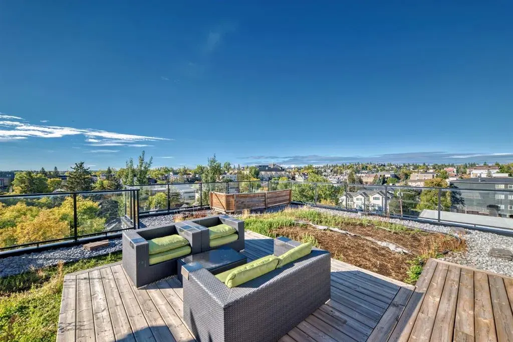 1521 26 Avenue SW, #206
