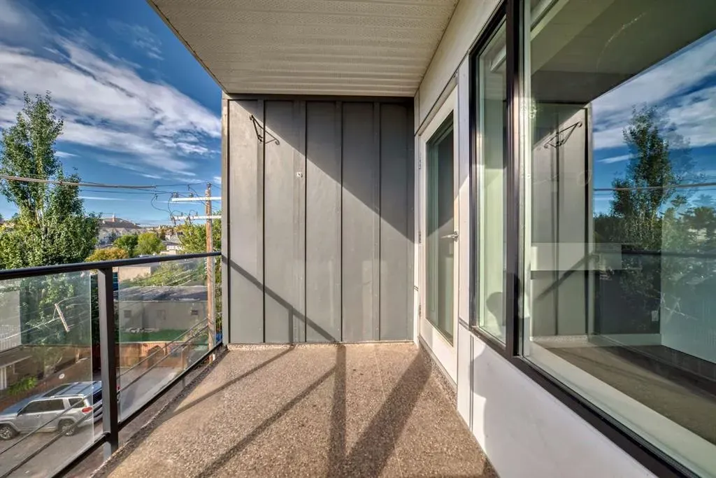 1521 26 Avenue SW, #206