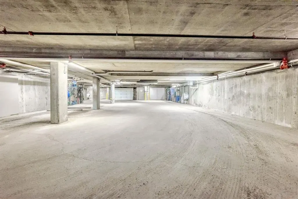 1521 26 Avenue SW, #206