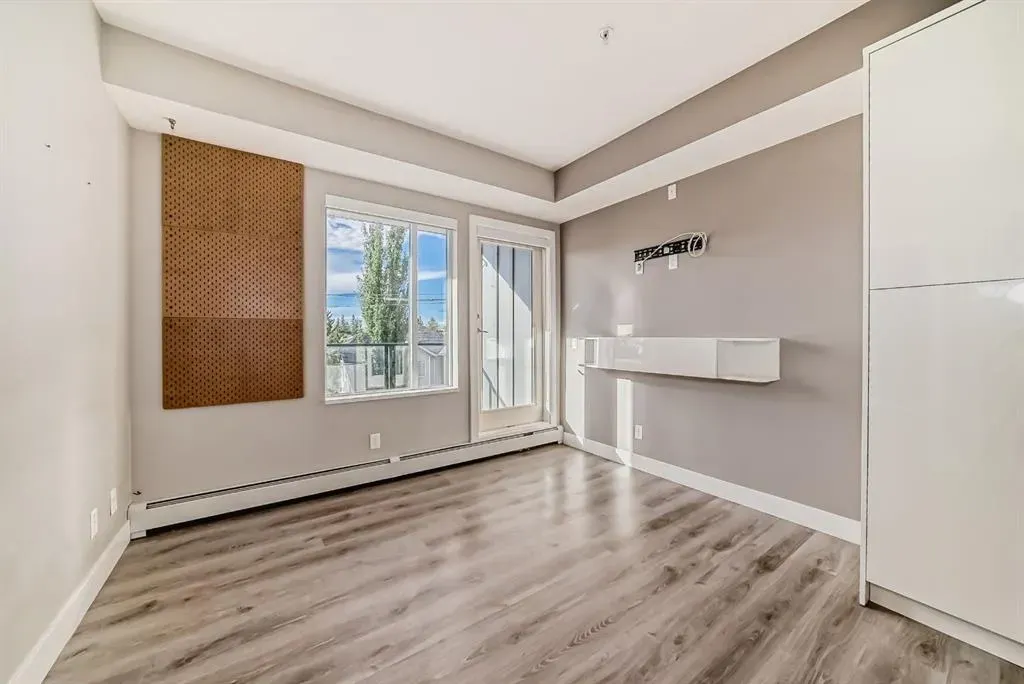1521 26 Avenue SW, #206