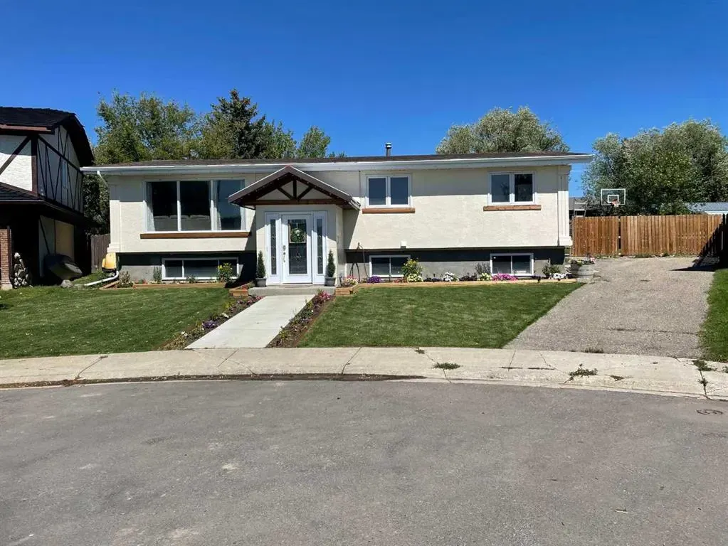 234 9 Street W