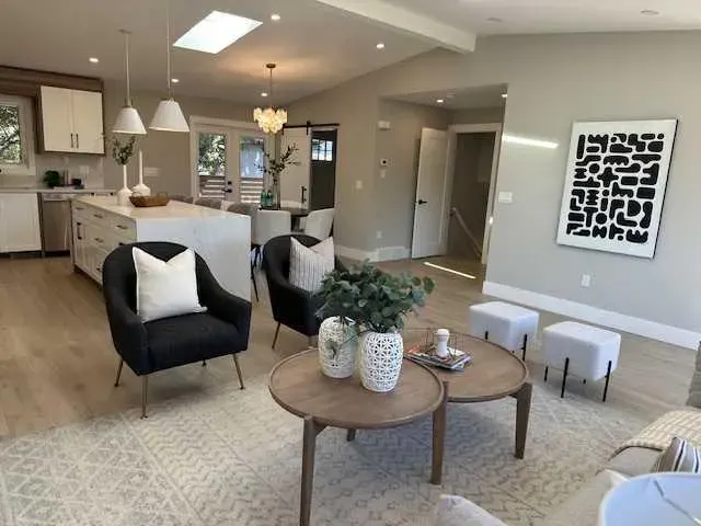 1 Cherovan Drive SW
