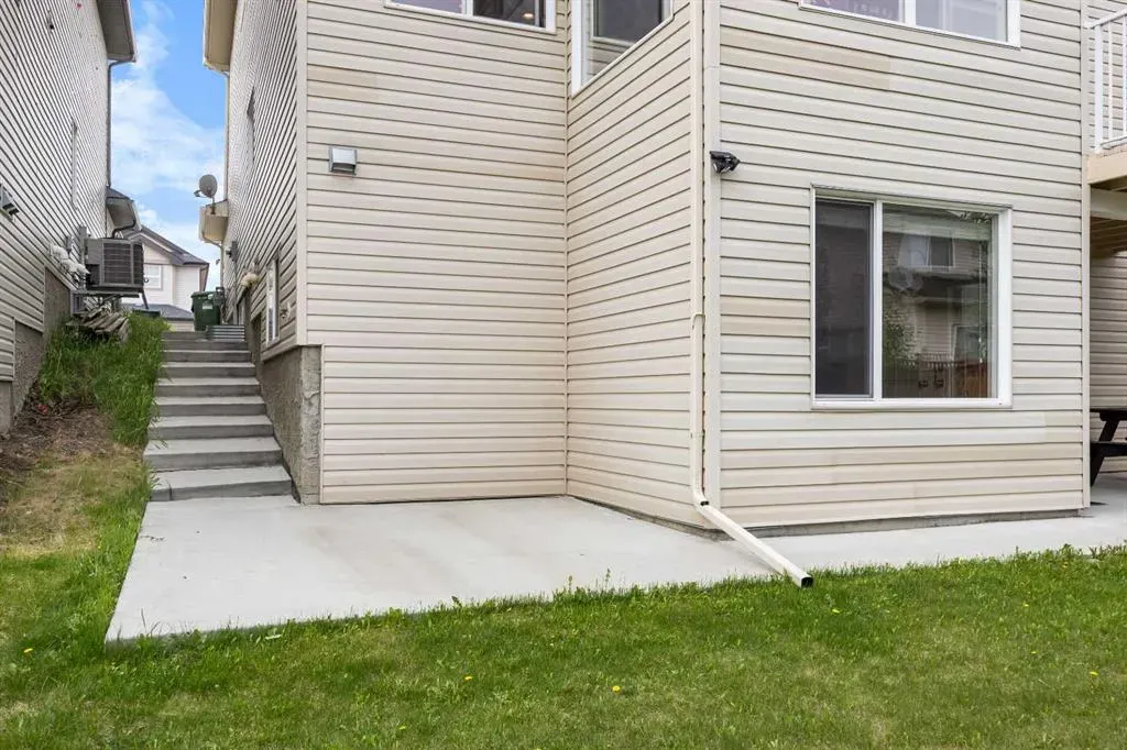 101 Panamount Manor NW