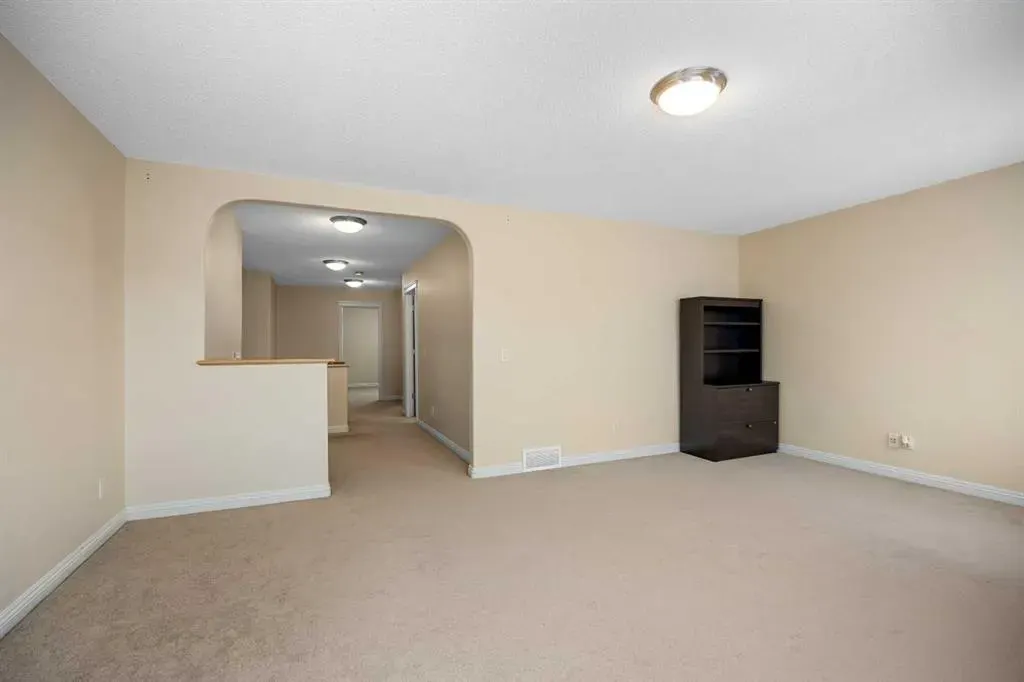 101 Panamount Manor NW