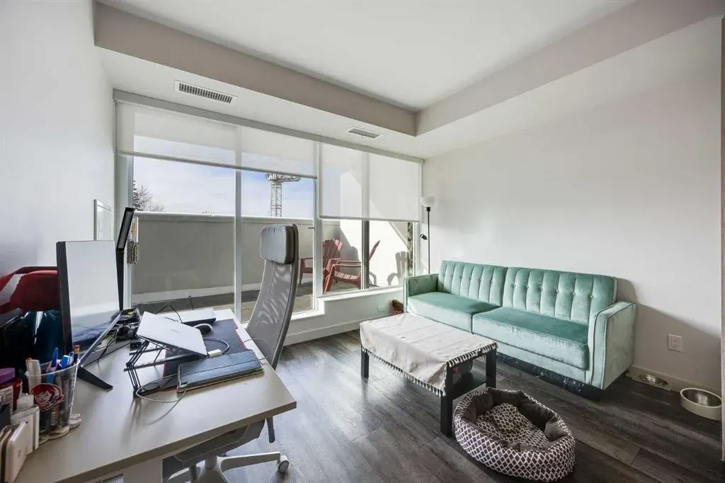 1107 Gladstone Road NW, #301