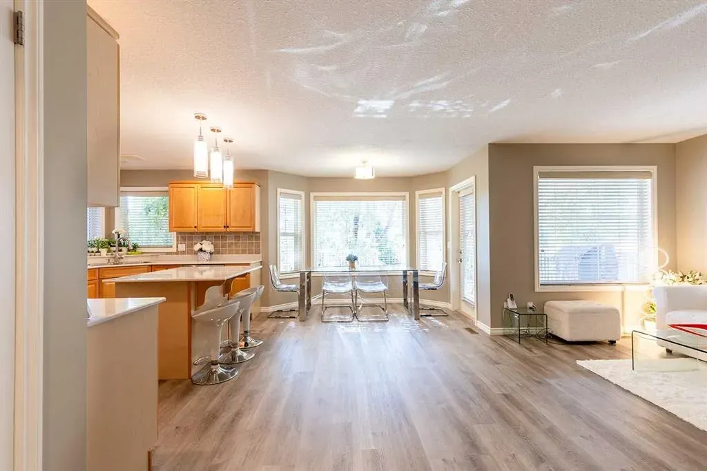 153 Vista Road SE