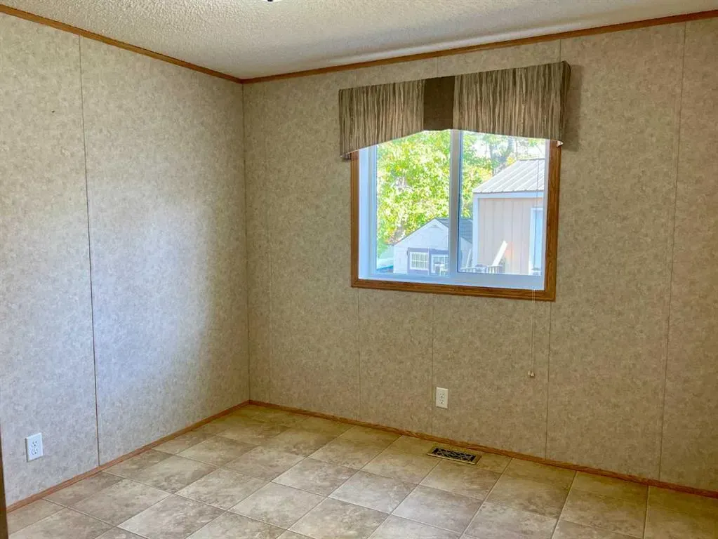 1229 Waterton Avenue, #6