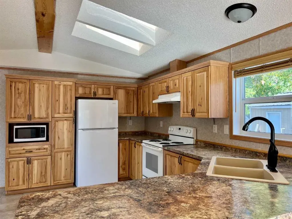 1229 Waterton Avenue, #6