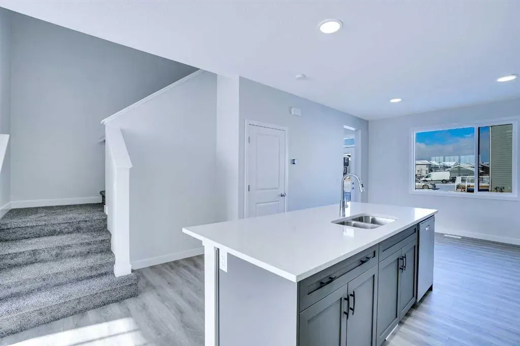 239 Savoy Landing SE