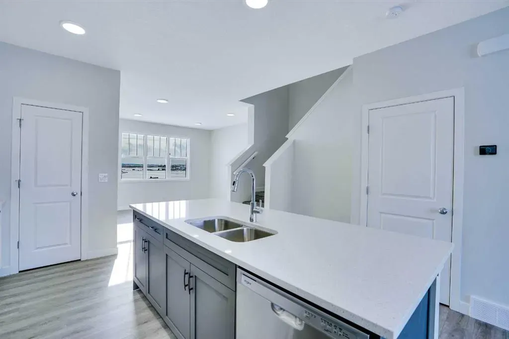 239 Savoy Landing SE