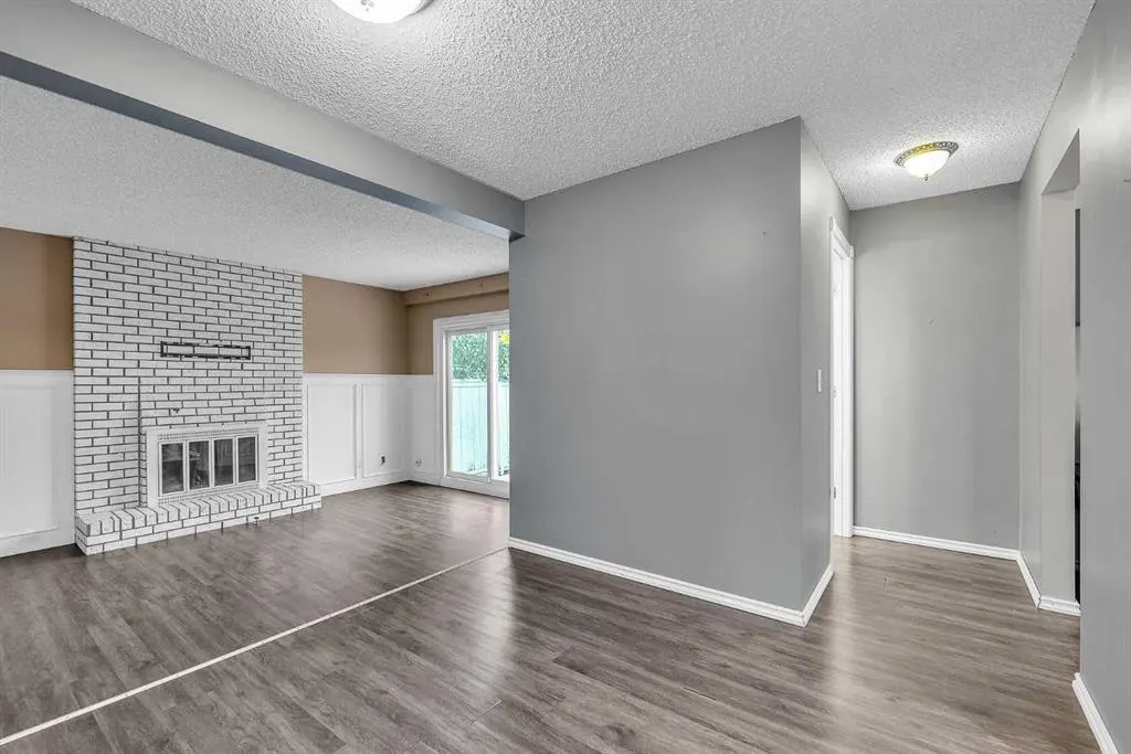 147 Scenic Way NW