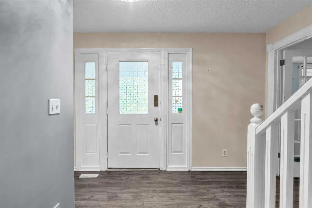 147 Scenic Way NW