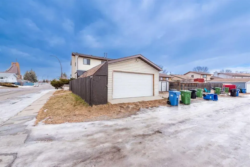 55 Templemont Drive NE