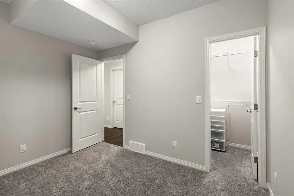 175 Howse Rise NE