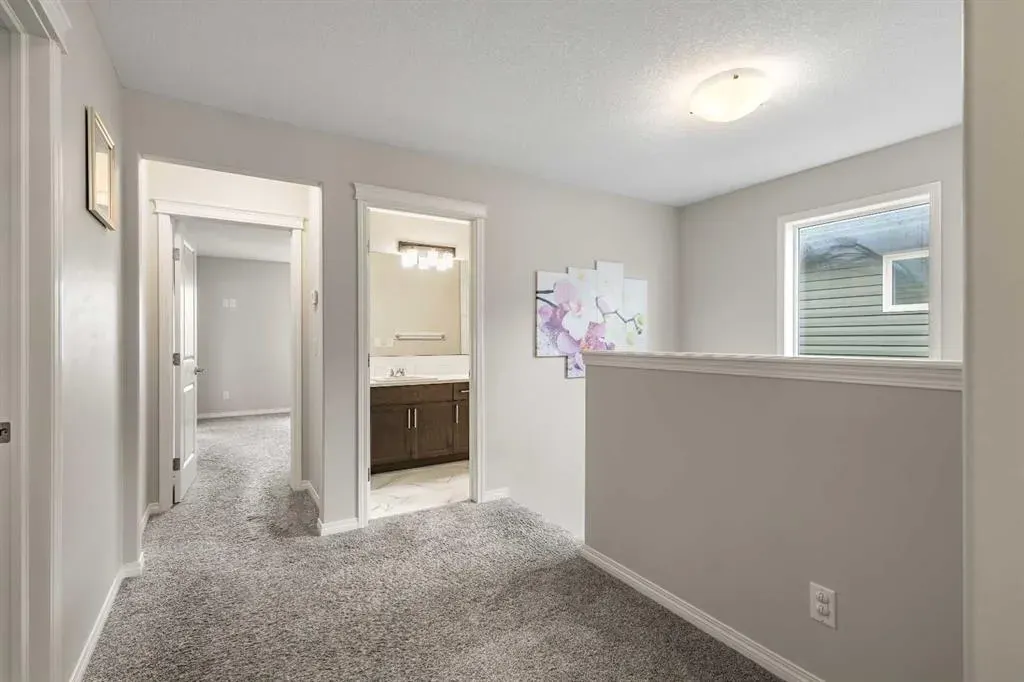 175 Howse Rise NE