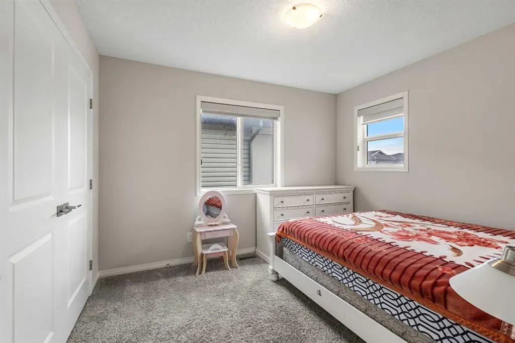 175 Howse Rise NE