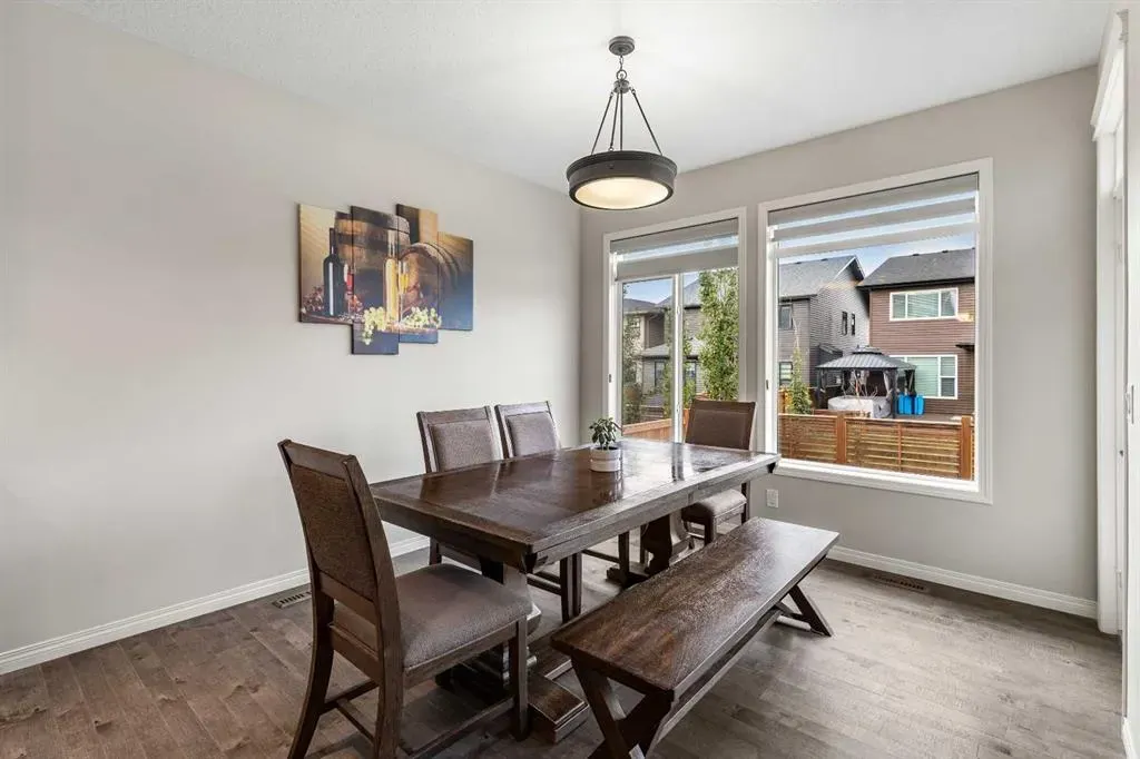 175 Howse Rise NE